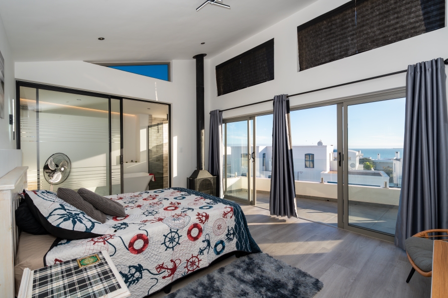 5 Bedroom Property for Sale in Paradise Beach Western Cape